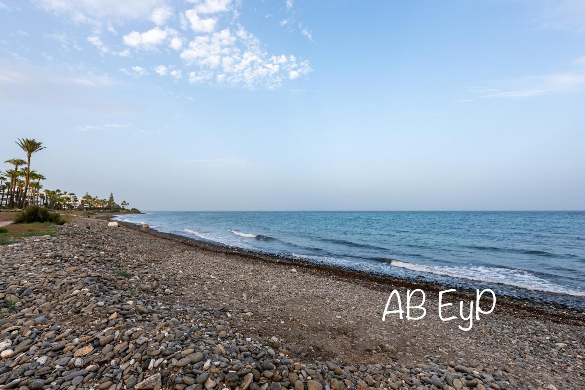 Alcazaba Beach Apartment Estepona Esterno foto