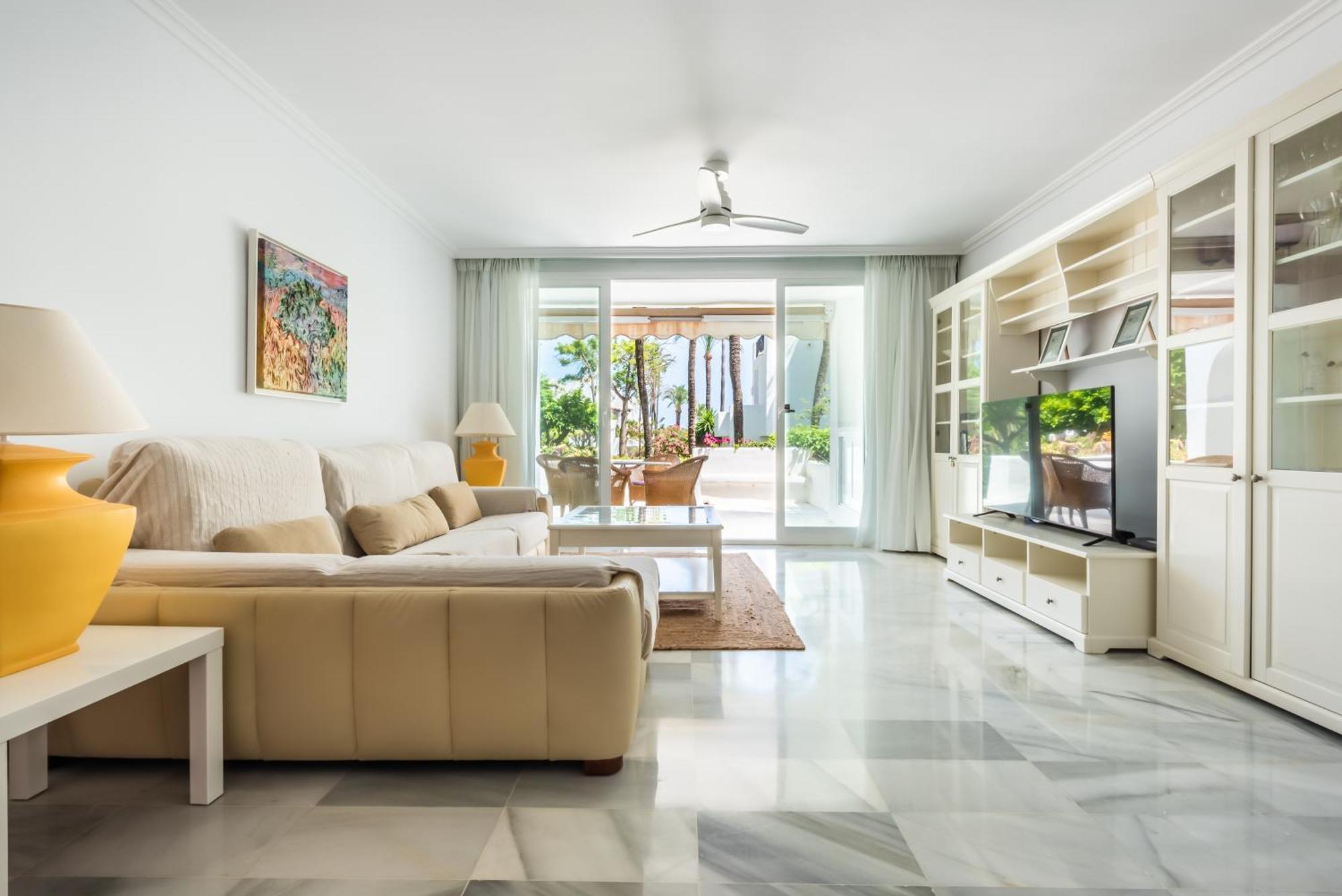 Alcazaba Beach Apartment Estepona Esterno foto
