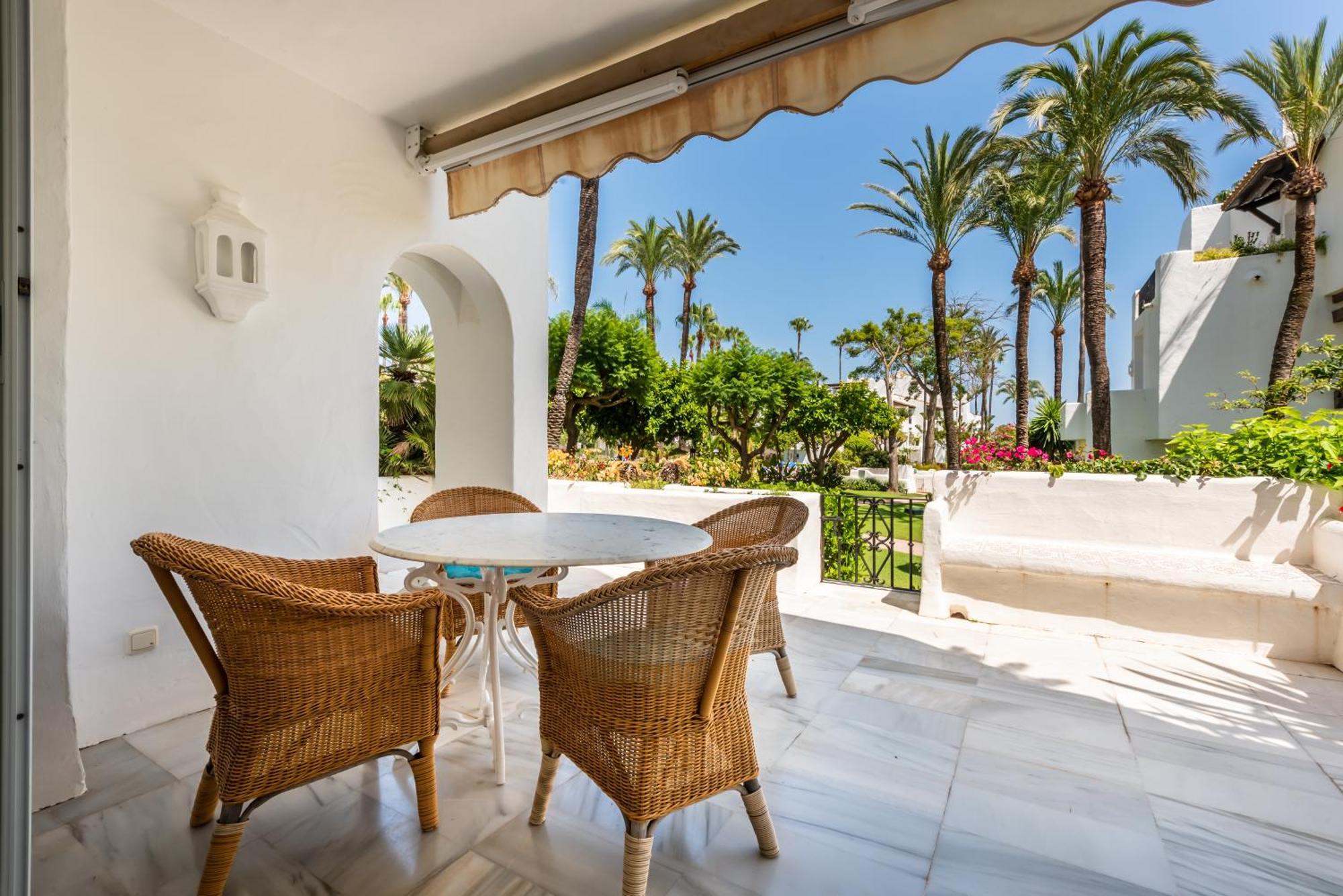 Alcazaba Beach Apartment Estepona Esterno foto
