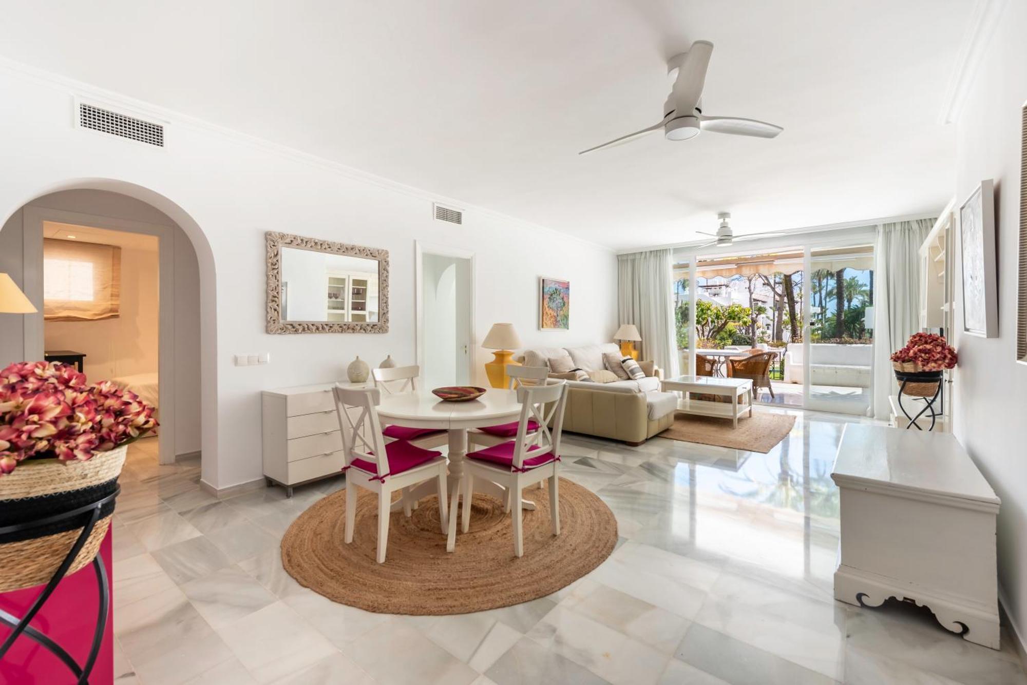 Alcazaba Beach Apartment Estepona Esterno foto