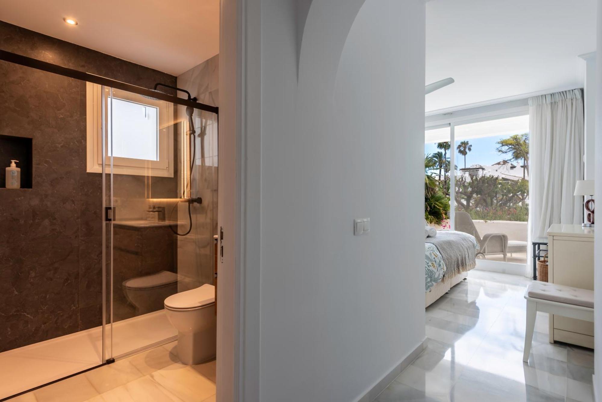 Alcazaba Beach Apartment Estepona Esterno foto
